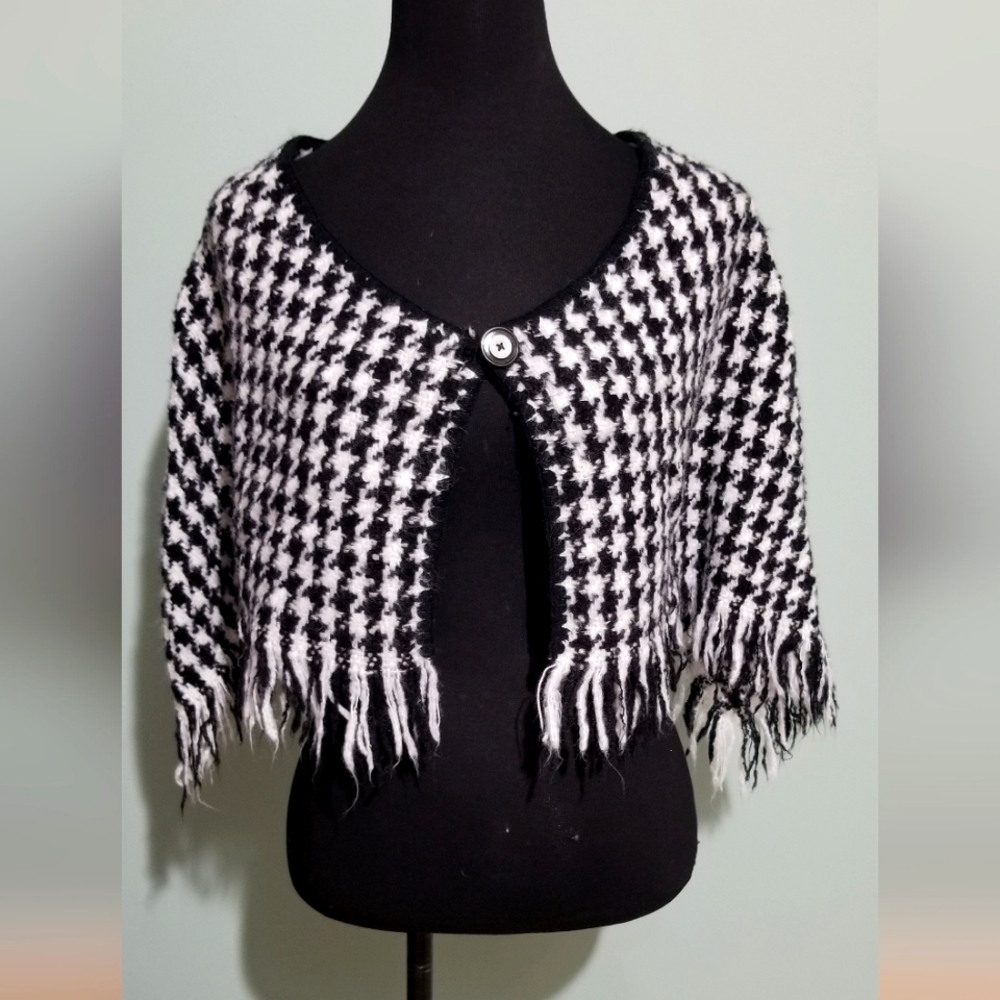 Women's Houndstooth Poncho